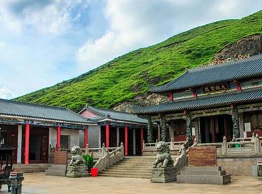 贛州十大風(fēng)景名勝景點(diǎn),羅漢巖風(fēng)景名勝區(qū)、郁孤臺(tái)歷史文化街區(qū)體驗(yàn)感好