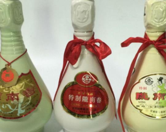 甘肅十大名酒排行榜,皇臺(tái)酒香味綿長(zhǎng)、古河州在本地非常有名