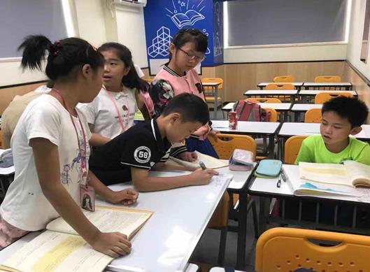 康定市十大教育培訓機構排名,晉級文化藝術培訓學校采用三位一體教學法