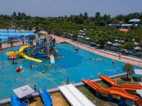 挪威泰勒馬克郡十大旅游排行 波水上樂園是挪威最大的夏季水上樂園