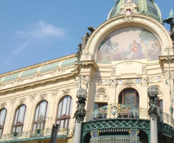 捷克布拉格十大旅游景點排行 康帕島貫穿布拉格的伏爾塔瓦河