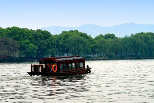 全國十大免費旅游景點排行 湖南鳳凰古城為典型的少數民族聚居區