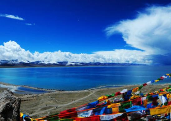 西藏最神秘的9大圣湖旅游景點排行 納木錯守護著念青唐拉