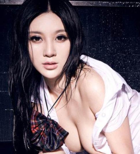 中國乳神排行 柳巖中國新生代最當紅人氣美女主播之一