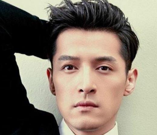 娛樂圈最賺錢的十大明星排行 楊洋今年的事業可謂是風生水起