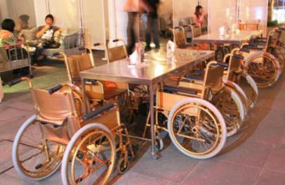全球三大奇異餐廳 Ithaa是世界上第一家全玻璃的海底餐廳