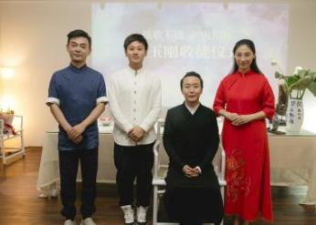 媽媽裝品牌排行榜 胖太太品牌特體女裝的創始品牌