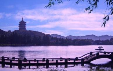 情侶必去的浪漫地方 麗江是麗江之行不能錯(cuò)過(guò)的美景