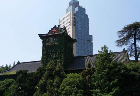 2018中國十大名校排行榜 清華大學(xué)穩(wěn)居第一