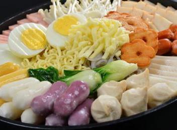 瑪喜達(dá)韓國(guó)年糕火鍋 雪冰皇后是創(chuàng)新的健康冰品品牌