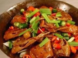 干鍋鴨頭排行榜 一品渝香干鍋鴨頭以餐飲服務(wù)為主鎖餐飲企業(yè)