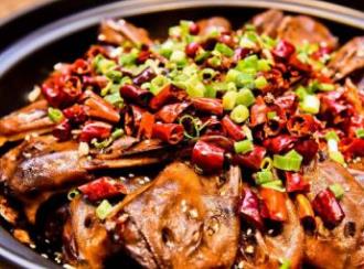 干鍋鴨頭排行榜 一品渝香干鍋鴨頭以餐飲服務(wù)為主鎖餐飲企業(yè)