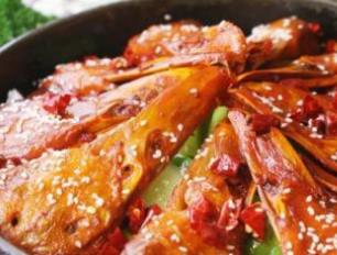 干鍋鴨頭排行榜 一品渝香干鍋鴨頭以餐飲服務(wù)為主鎖餐飲企業(yè)