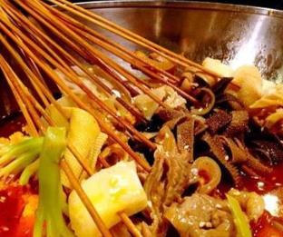 成都串串香十大品牌 小龍串燒擁有獨特的專業技術和經營方案