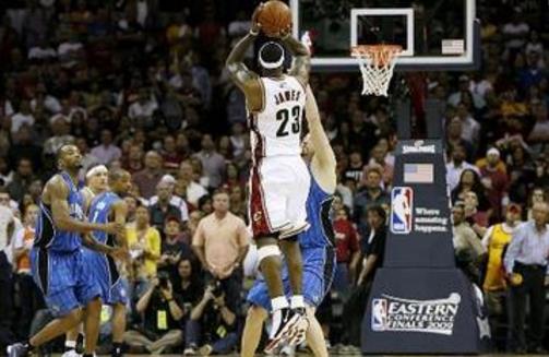 NBA史上十大最偉大時(shí)刻排行榜 NBA史上十大最偉大時(shí)刻有哪些