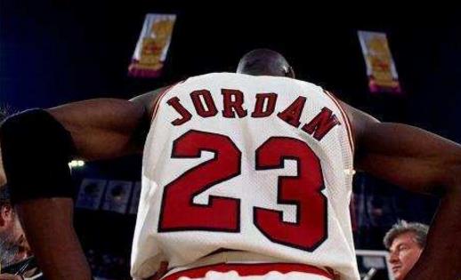 NBA歷史上最貴的球衣排行榜 詹皇球衣未上榜 現役只有庫里的球衣最貴