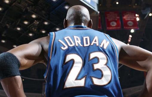 NBA歷史上最貴的球衣排行榜 詹皇球衣未上榜 現役只有庫里的球衣最貴