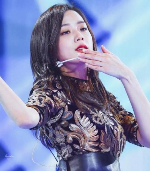 韓網(wǎng)票選南韓最美女愛(ài)豆排行榜 韓國(guó)前十名最美女明星排名