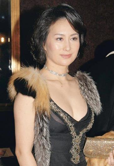 2018中國十大女富豪排行榜 女首富楊惠妍以2000億列全球華人榜第四