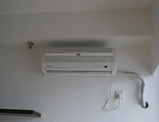 空調(diào)漏氟是什么癥狀?空調(diào)外機(jī)結(jié)冰可以用熱水沖嗎 空調(diào)漏氟是什么癥狀?空調(diào)外機(jī)結(jié)冰可以用熱水沖嗎