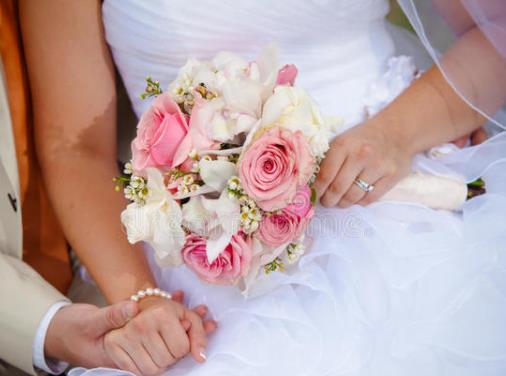 剛結婚過年走親戚帶什么好?結婚第一年去媳婦家拿幾樣禮比較合適 剛結婚過年走親戚帶什么好?結婚第一年去媳婦家拿幾樣禮比較合適