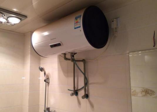 電熱水器長期不用需要排空水嗎?熱水器安裝需要預(yù)留多少距離 電熱水器長期不用需要排空水嗎?熱水器安裝需要預(yù)留多少距離