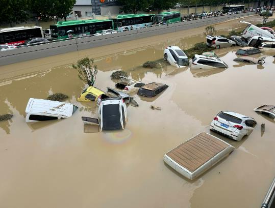 10萬的車泡水了還能開嗎?車輛被水泡后怎么處理 10萬的車泡水了還能開嗎?車輛被水泡后怎么處理
