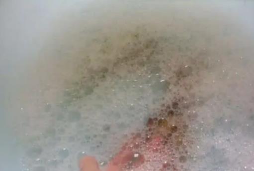 洗衣液怎么看有沒有熒光劑?洗衣液和柔順劑的正確使用方法 洗衣液怎么看有沒有熒光劑?洗衣液和柔順劑的正確使用方法