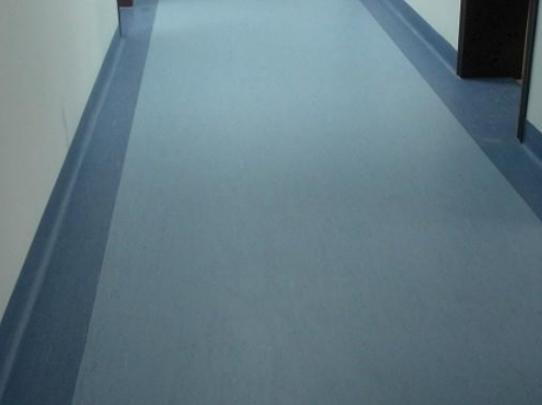 十大知名塑膠地板品牌,LGHausys很環保、阿姆斯壯受到消費者青睞 十大知名塑膠地板品牌,LGHausys很環保、阿姆斯壯受到消費者青睞
