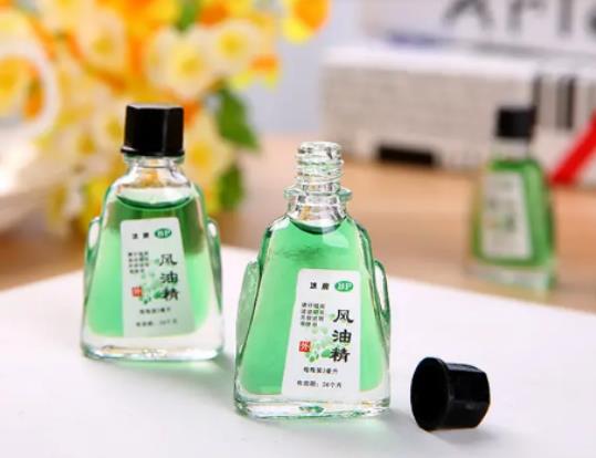 花露水和風(fēng)油精混合在一起可預(yù)防腳臭嗎?花露水加風(fēng)油精會(huì)爆炸嗎 花露水和風(fēng)油精混合在一起可預(yù)防腳臭嗎?花露水加風(fēng)油精會(huì)爆炸嗎