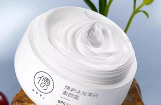 懶人素顏霜化妝順序 新手用氣墊還是素顏霜 懶人素顏霜化妝順序 新手用氣墊還是素顏霜