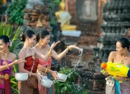 潑水節(jié)是傣族的新年嗎?潑水節(jié)是哪個民族的特有節(jié)日 潑水節(jié)是傣族的新年嗎?潑水節(jié)是哪個民族的特有節(jié)日