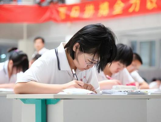 高考內(nèi)衣有金屬扣讓進(jìn)考場(chǎng)嗎?高考鋼圈內(nèi)衣能過(guò)安檢嗎 高考內(nèi)衣有金屬扣讓進(jìn)考場(chǎng)嗎?高考鋼圈內(nèi)衣能過(guò)安檢嗎