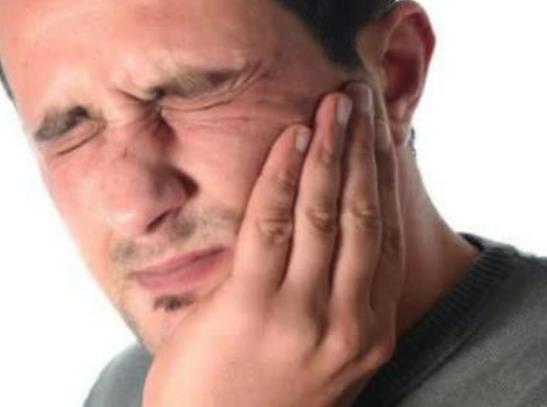 食道癌骨轉移什么癥狀?食道癌每天發燒怎么辦 食道癌骨轉移什么癥狀?食道癌每天發燒怎么辦