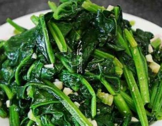 為什么菠菜要焯水?吃菠菜會發(fā)胖嗎 為什么菠菜要焯水?吃菠菜會發(fā)胖嗎