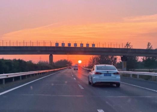 新車的味道是甲醛嗎?新買車上路開多少碼適合 新車的味道是甲醛嗎?新買車上路開多少碼適合
