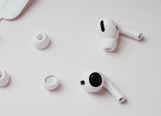 airpods2自動彈窗怎么弄?為什么摘了airpods還在播放?