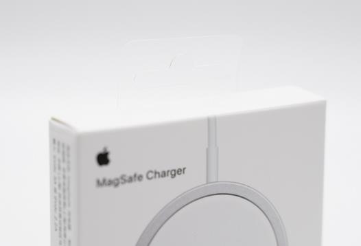 MagSafe外接電池和磁吸充電寶有什么區別?MagSafe外接電池好用嗎
